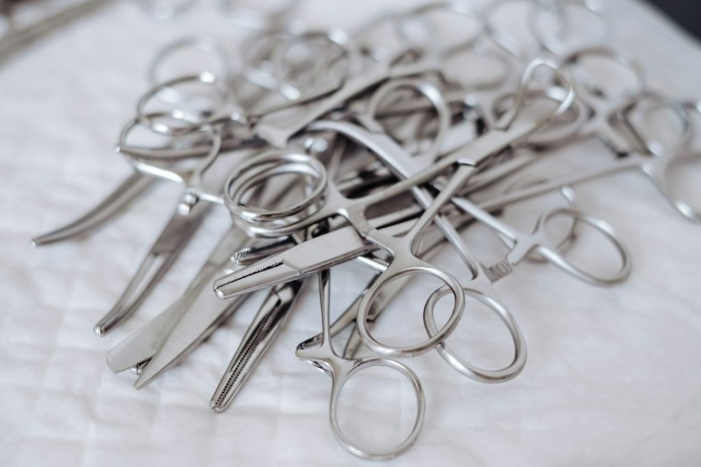a-group-of-silver-scissors-td9fxcrksos